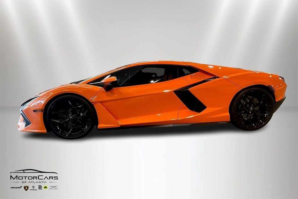 Used 2024 Lamborghini Revuelto image 5