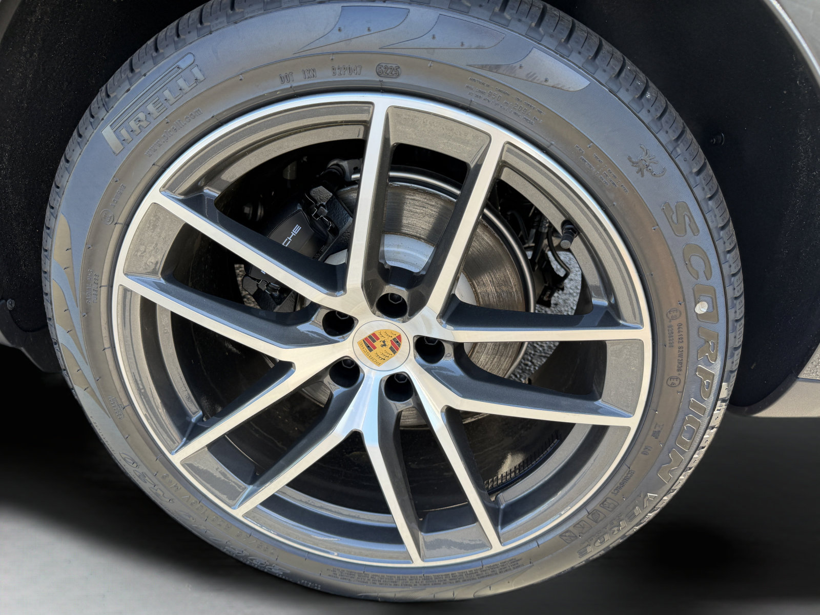 New 2026 Porsche Macan AWD/4WD image 9