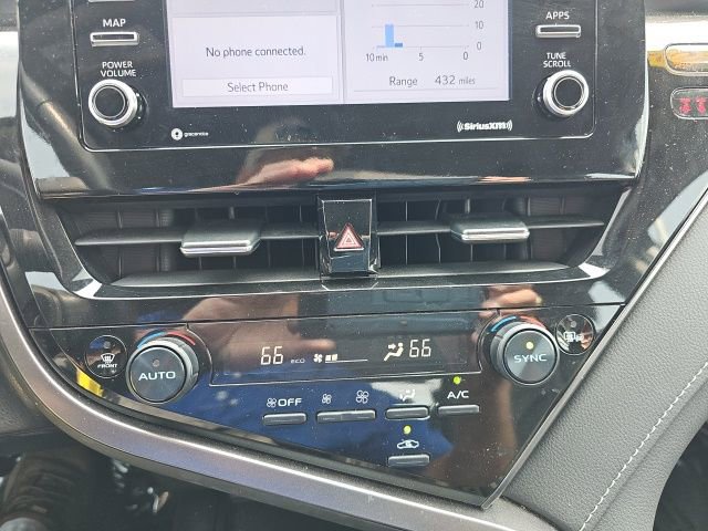 Used 2024 Toyota Camry SE image 42