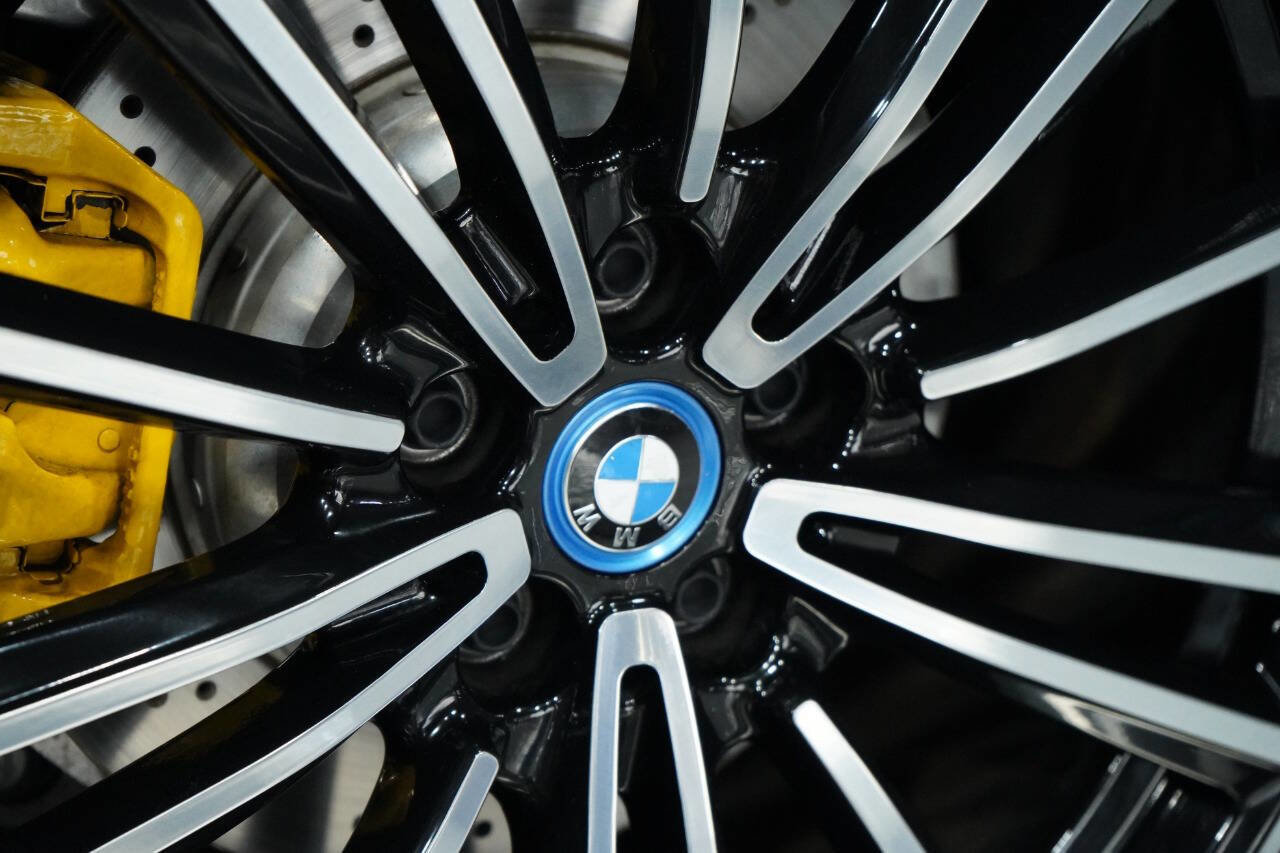 Used 2019 BMW i8 Roadster image 37