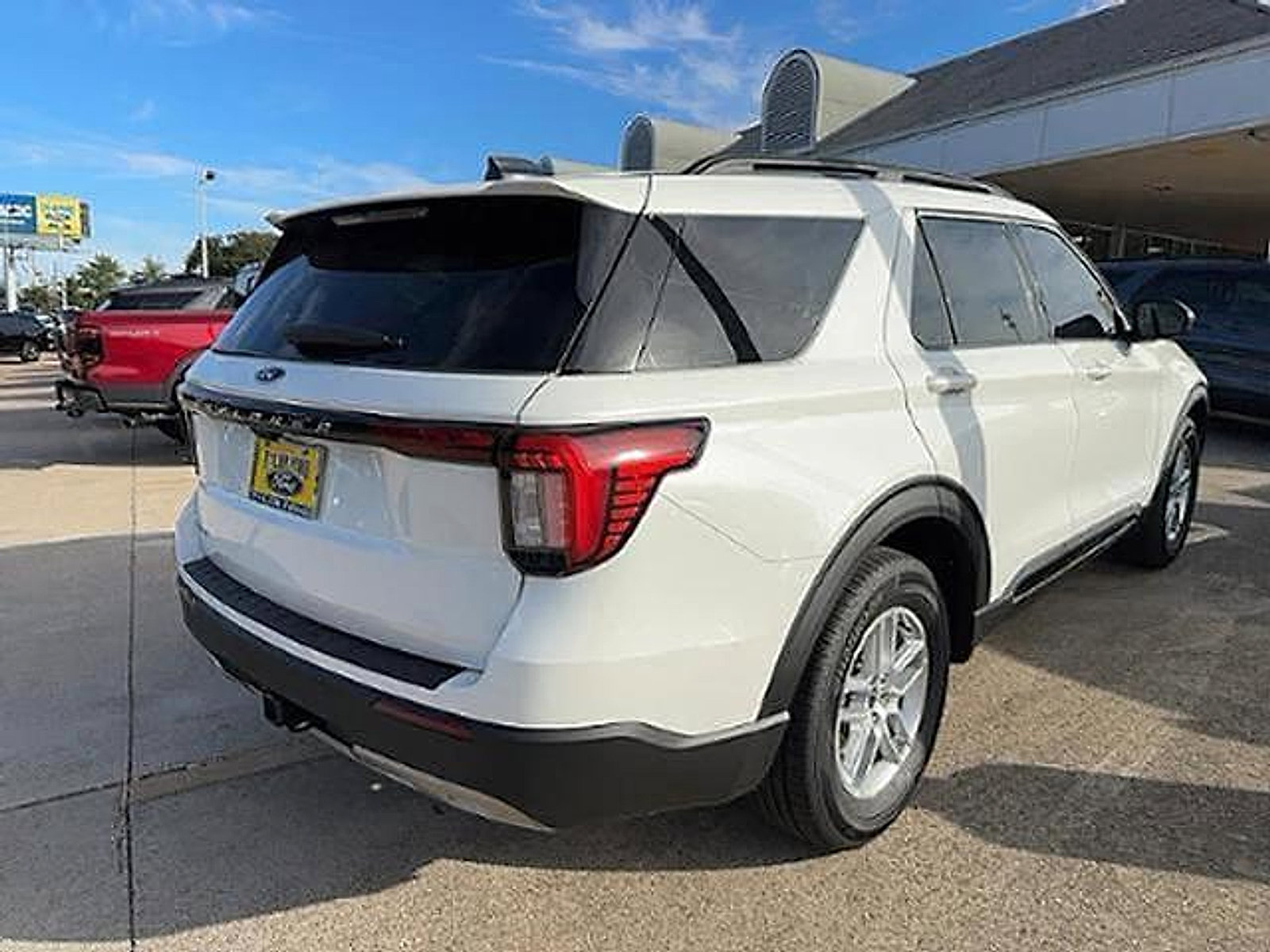 New 2026 Ford Explorer Active w/ Active Comfort Package RWD image 7