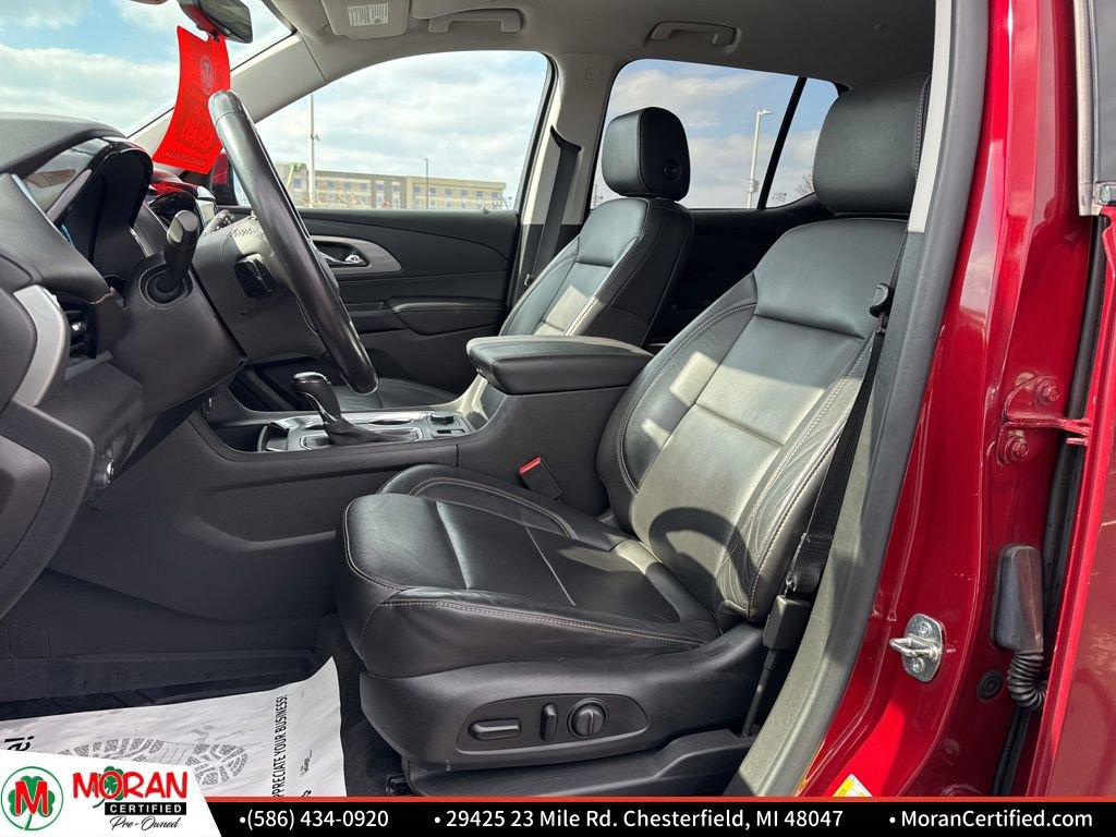 Used 2020 Chevrolet Traverse RS w/ LPO, Floor Liner Package FWD image 14