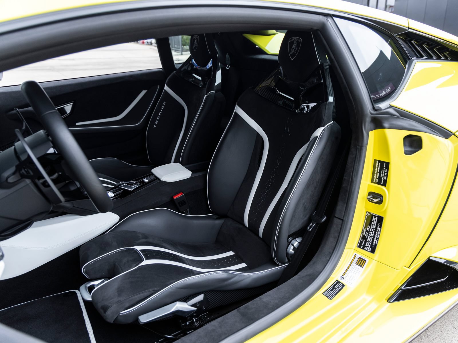 Used 2023 Lamborghini Huracan Tecnica RWD image 23