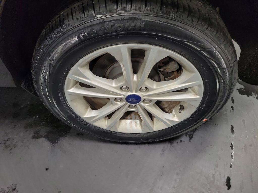 Used 2017 Ford Escape SE image 10