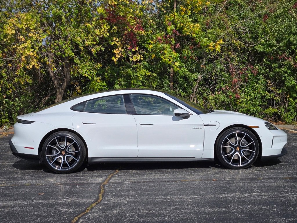 New 2026 Porsche Taycan image 8