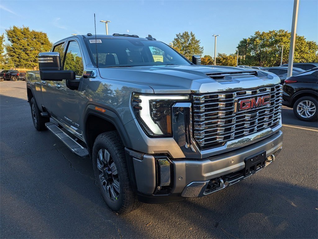 New 2026 GMC Sierra 2500 Denali w/ Denali Reserve Package image 2