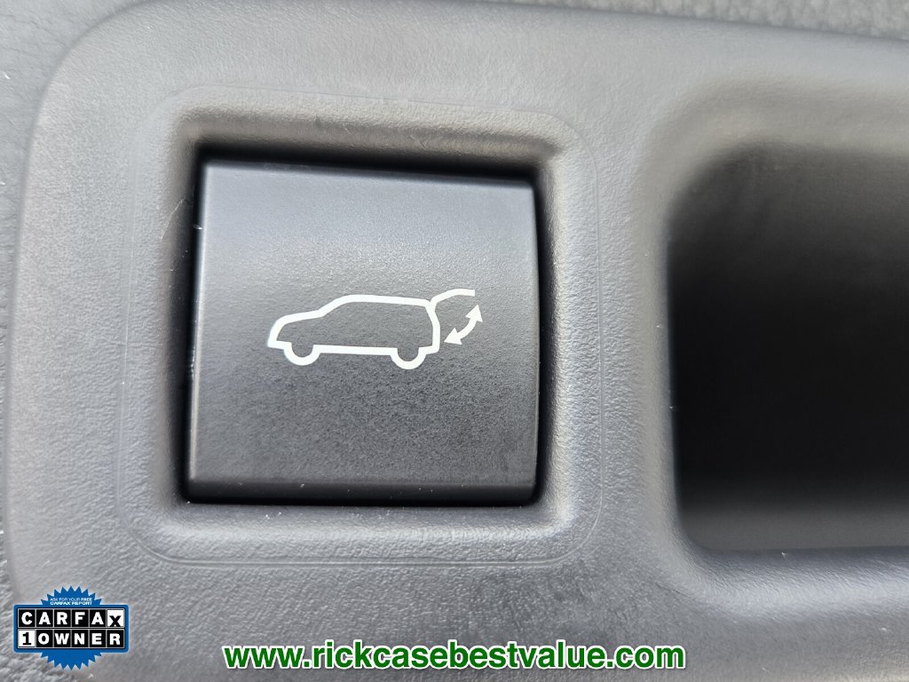 Used 2023 Toyota Highlander XSE FWD image 14