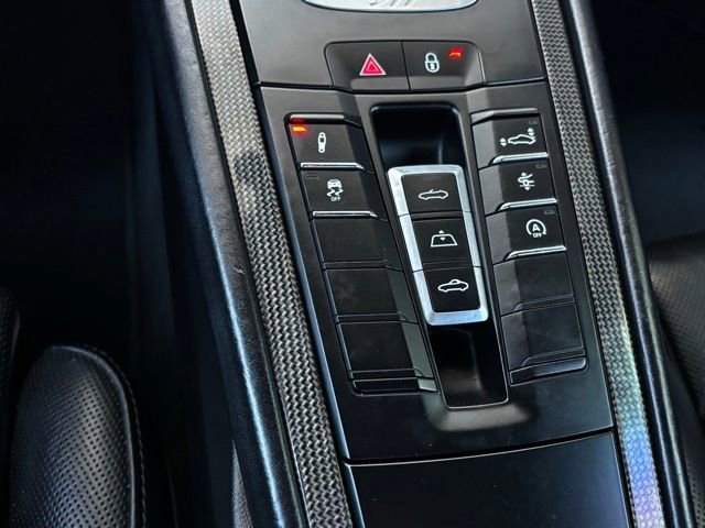 Used 2017 Porsche 911 Turbo image 13