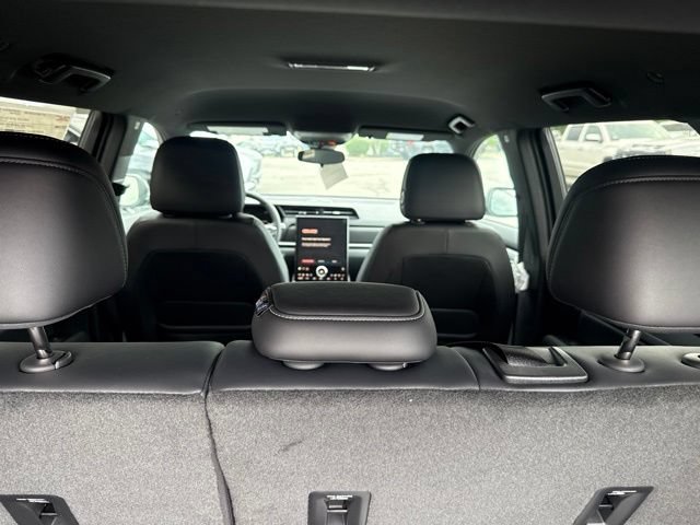 New 2027 GMC Terrain Elevation w/ Elevation Premium Package AWD/4WD image 24