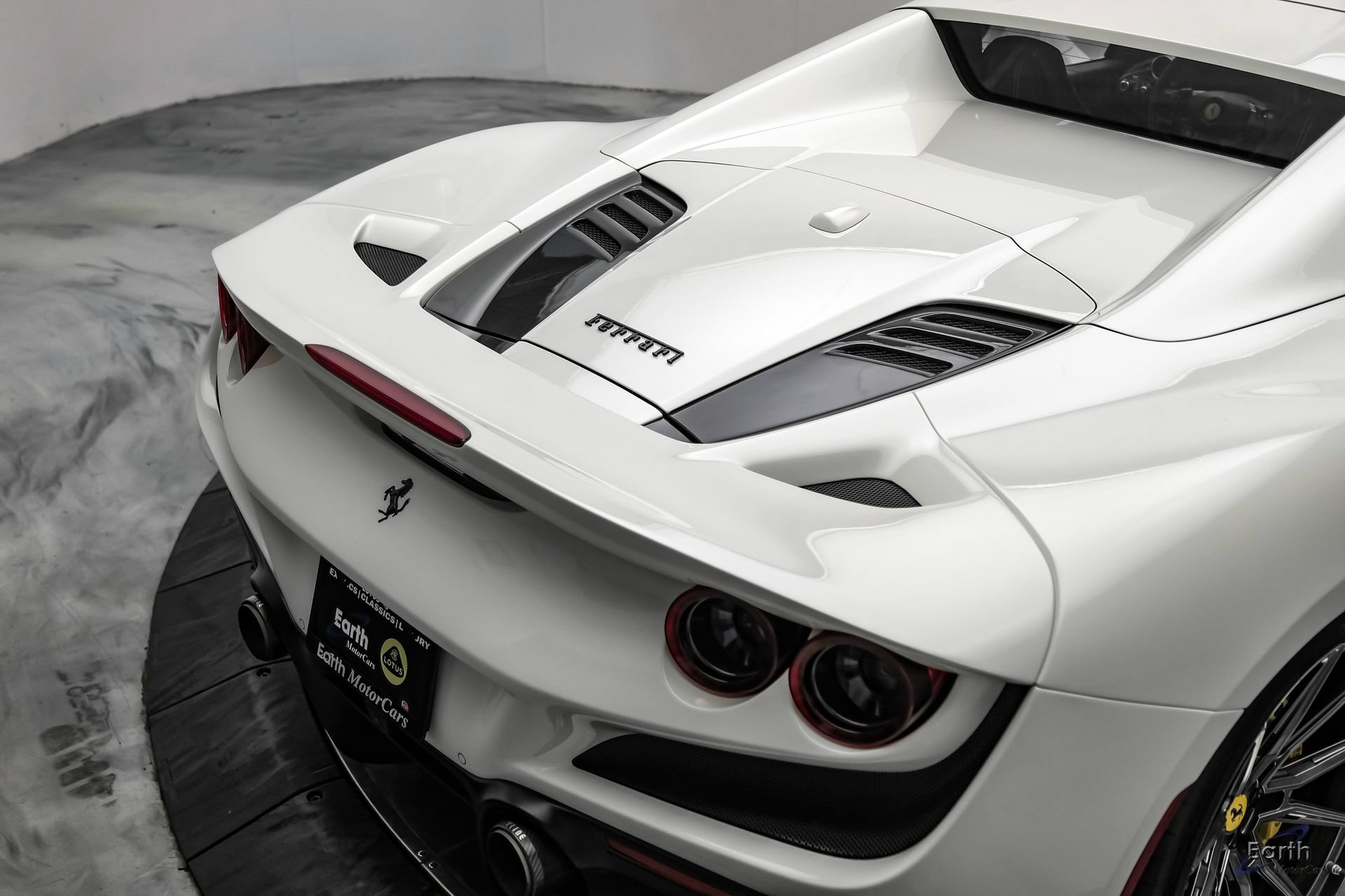 Used 2022 Ferrari F8 Tributo RWD image 19