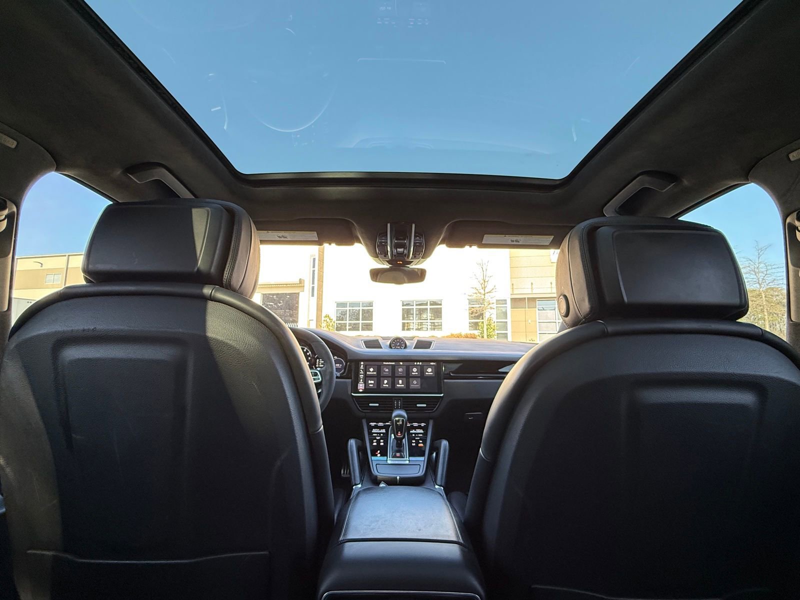 Used 2019 Porsche Cayenne Turbo image 32