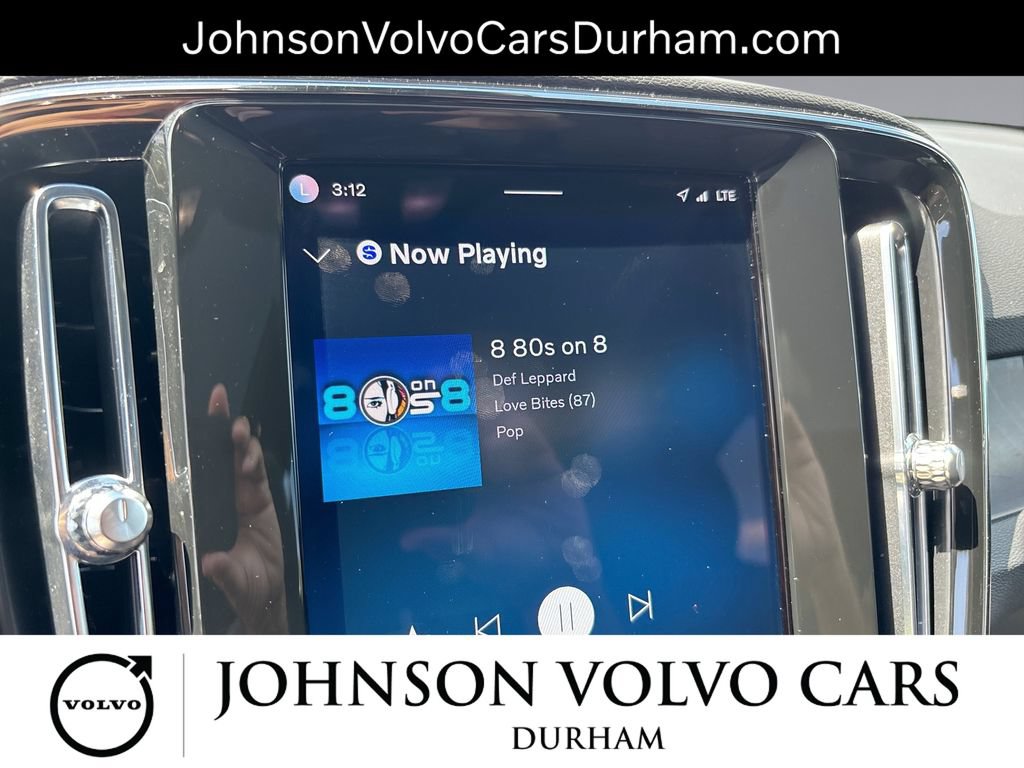 Used 2023 Volvo C40 Recharge Core AWD/4WD image 12