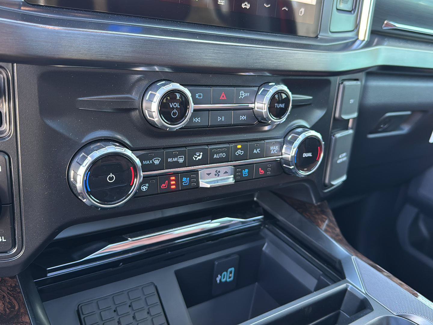 New 2026 Ford F250 Lariat w/ Lariat Ultimate Package AWD/4WD image 46