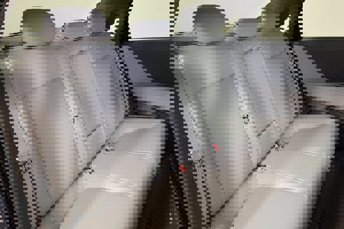 Used 2025 Hyundai Ioniq 6 Limited image 32