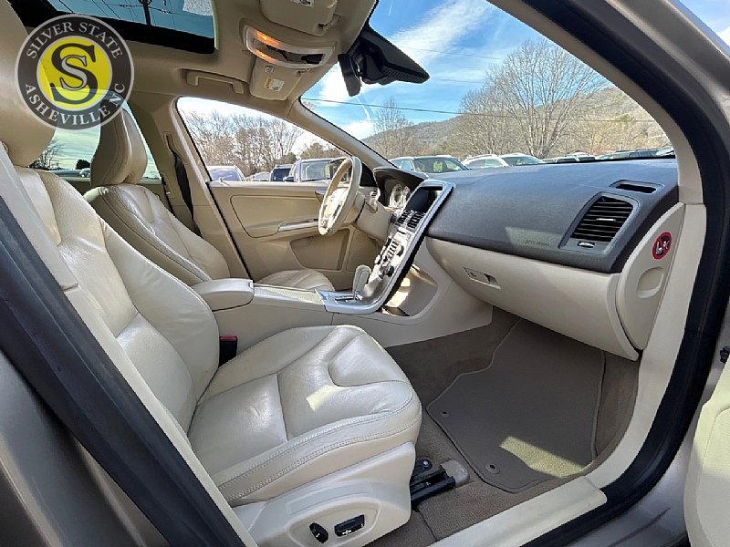 Used 2011 Volvo XC60 3.2 image 16