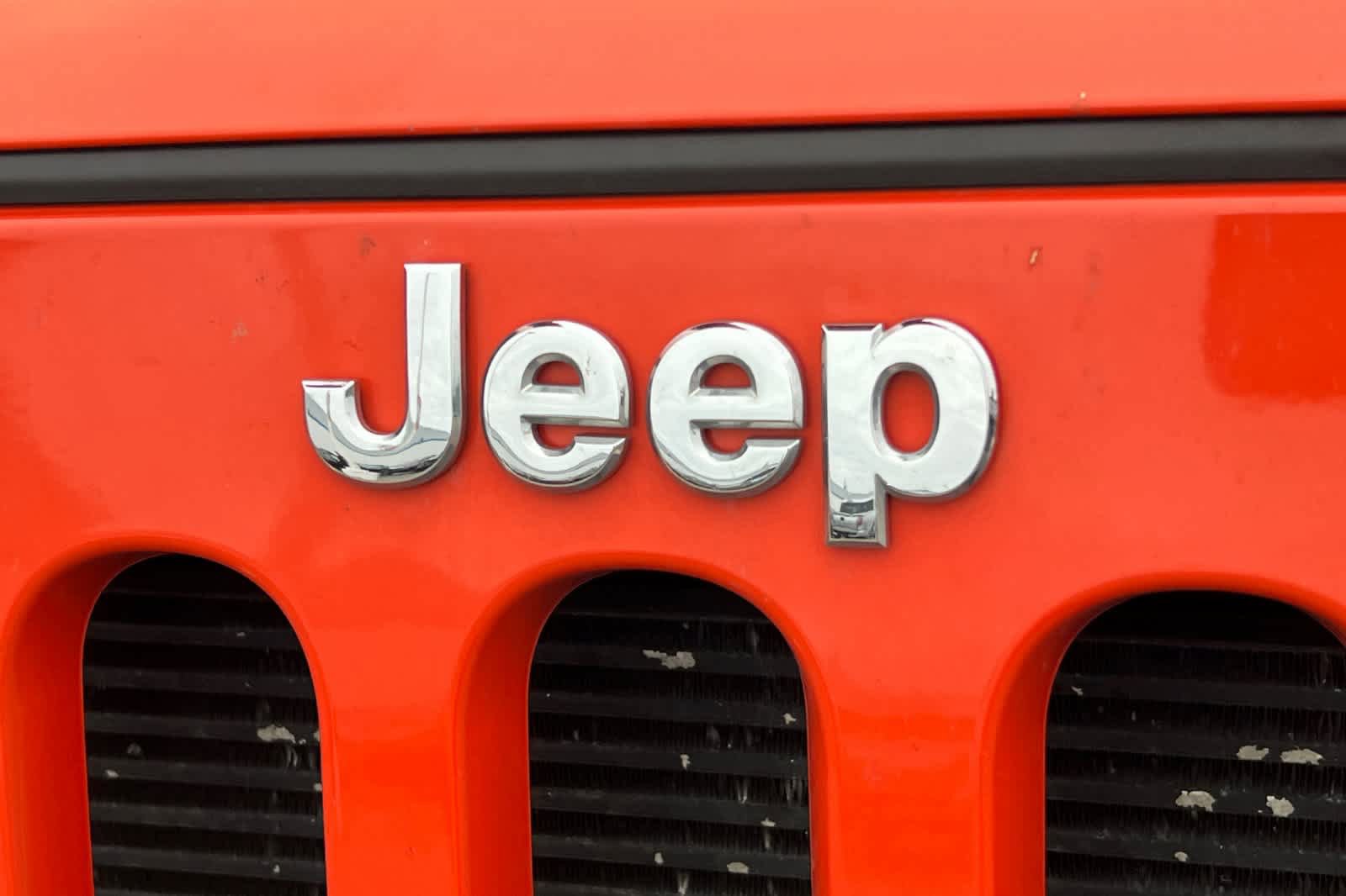 Used 2015 Jeep Wrangler Unlimited Sport w/ Quick Order Package 24S AWD/4WD image 13