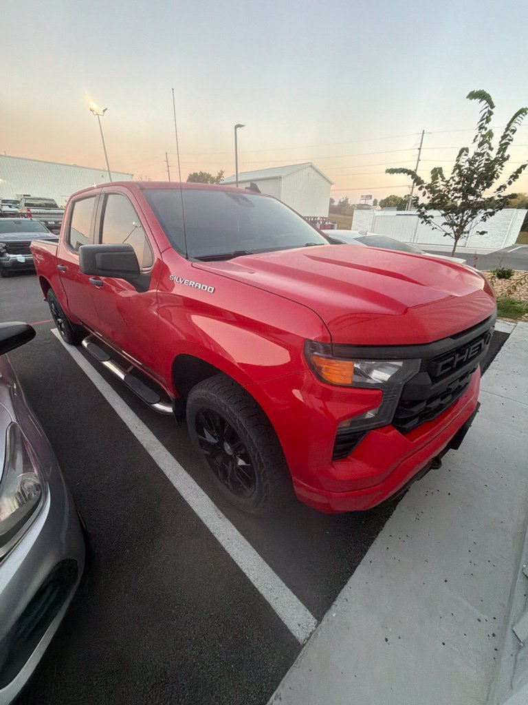 Certified 2022 Chevrolet Silverado 1500 Custom AWD/4WD image 2