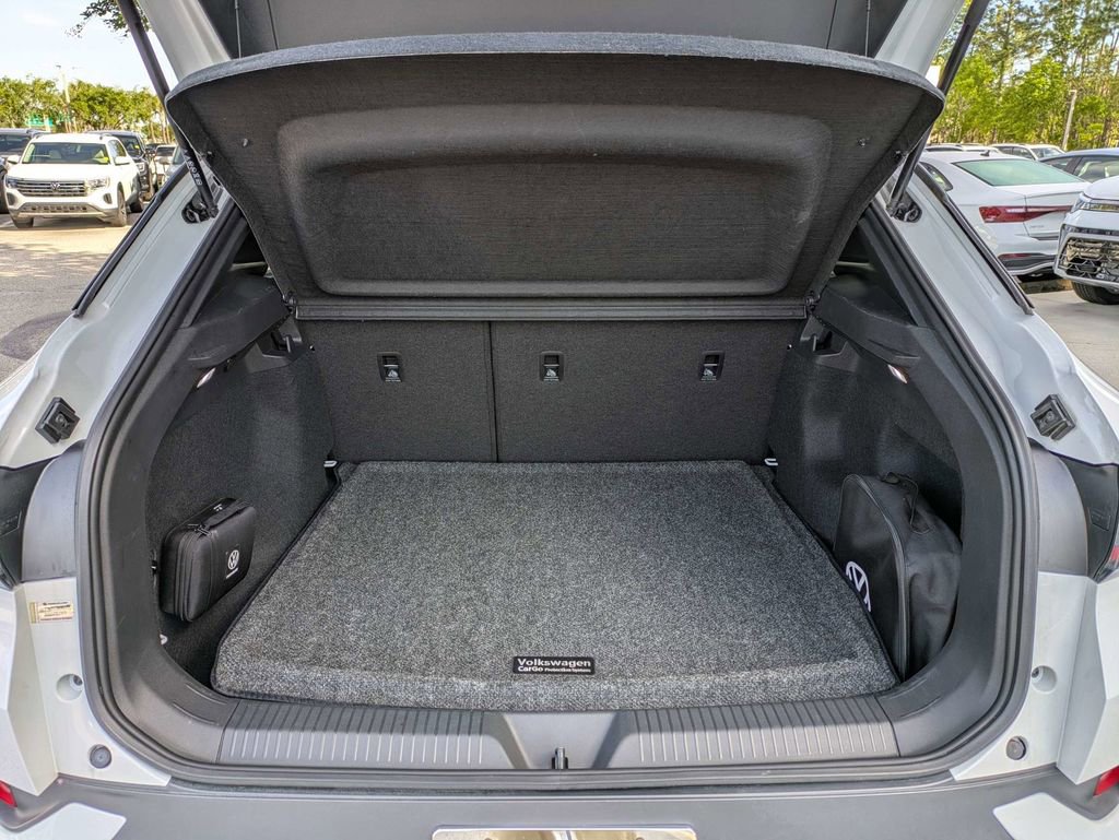 Certified 2023 Volkswagen ID.4 Pro image 13