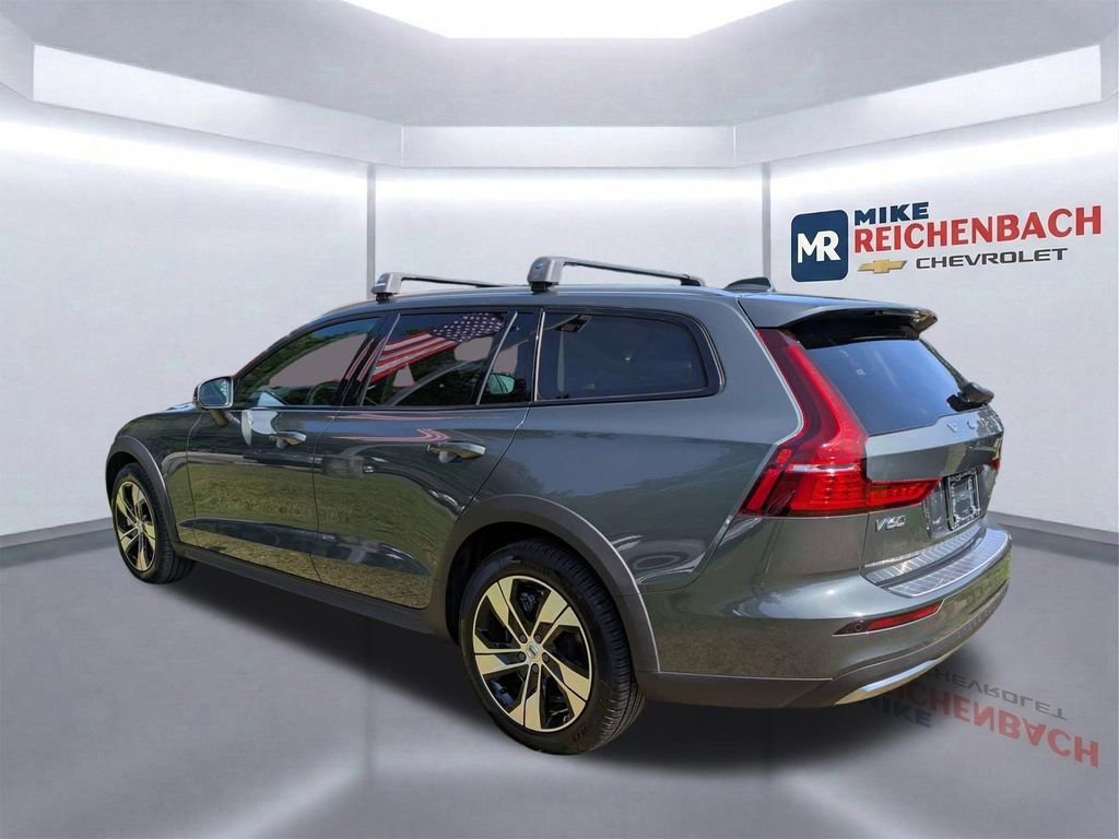 Used 2026 Volvo V60 B5 Cross Country Plus w/ Protection Package Premier AWD/4WD image 6