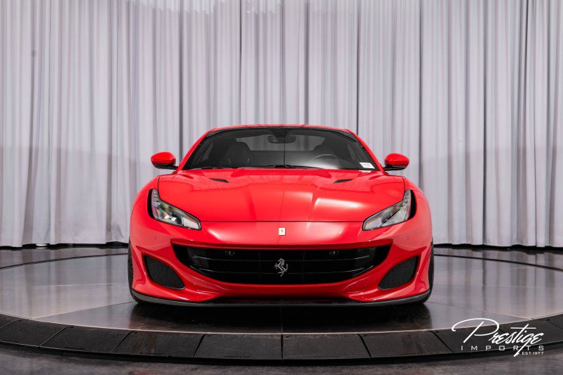 Used 2019 Ferrari Portofino image 4