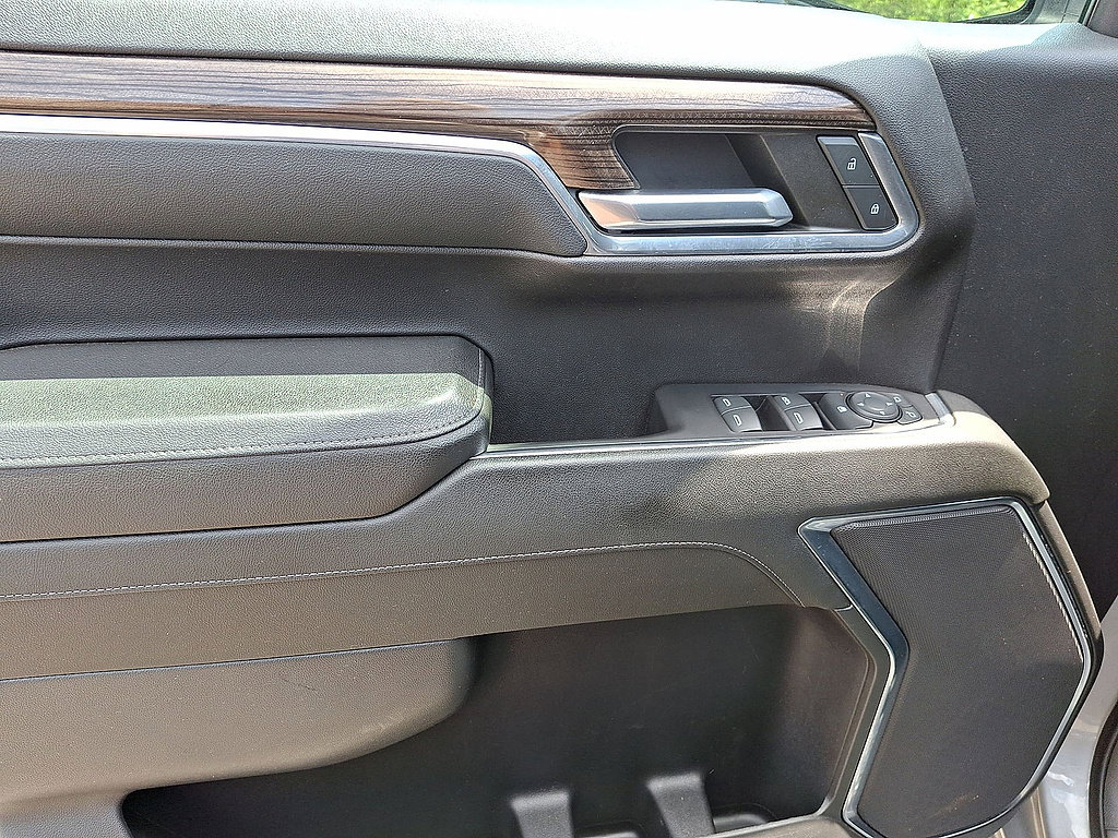 Certified 2023 Chevrolet Silverado 1500 LT AWD/4WD image 10