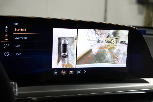 New 2027 Cadillac Lyriq Luxury AWD/4WD image 12