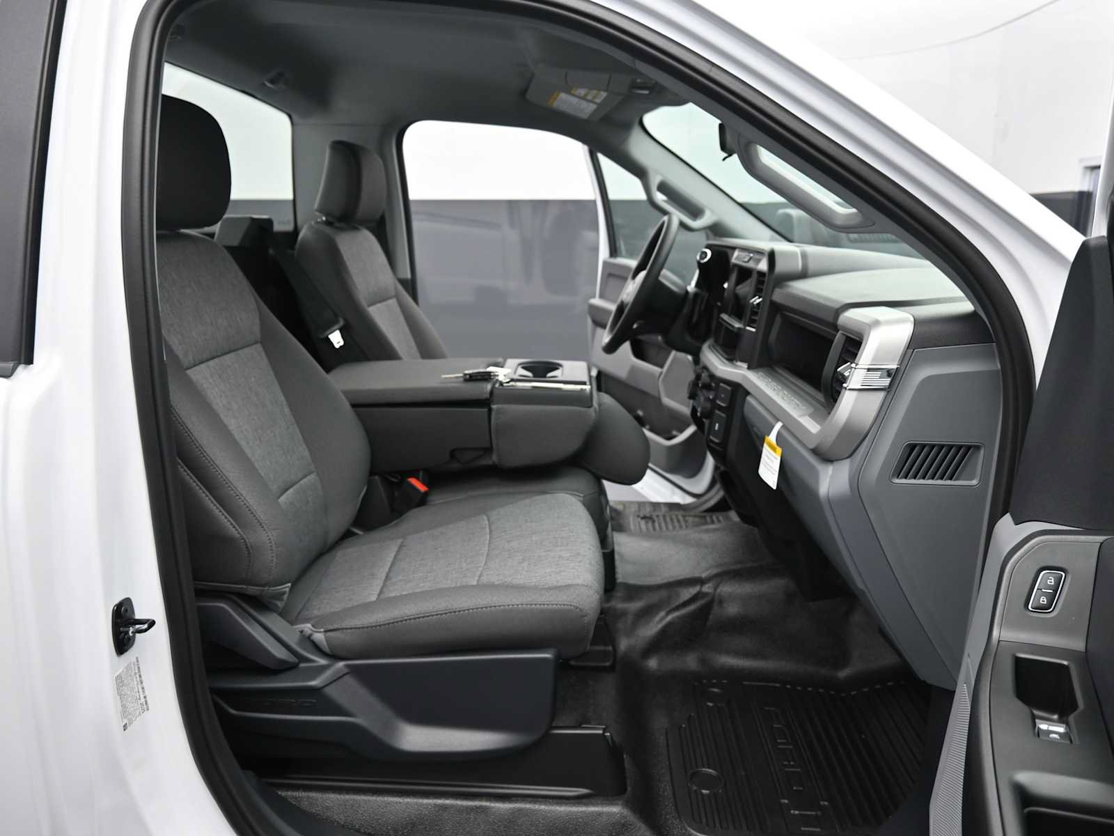 New 2026 Ford F250 XL w/ XL Chrome Package AWD/4WD image 13