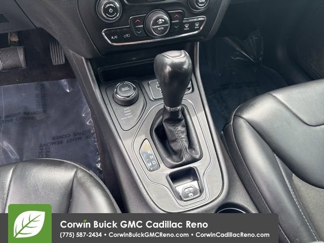 Used 2019 Jeep Cherokee Latitude Plus w/ Comfort/Convenience Group image 19