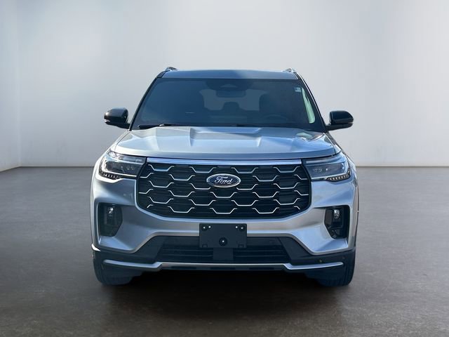 Used 2025 Ford Explorer Platinum AWD/4WD image 8