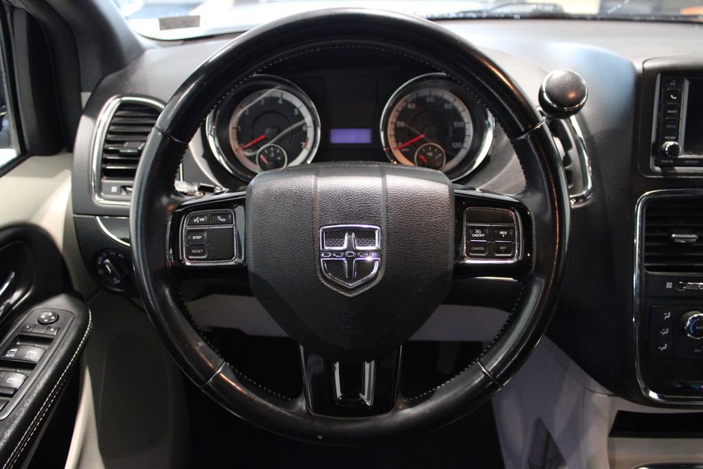 Used 2019 Dodge Grand Caravan SXT image 22