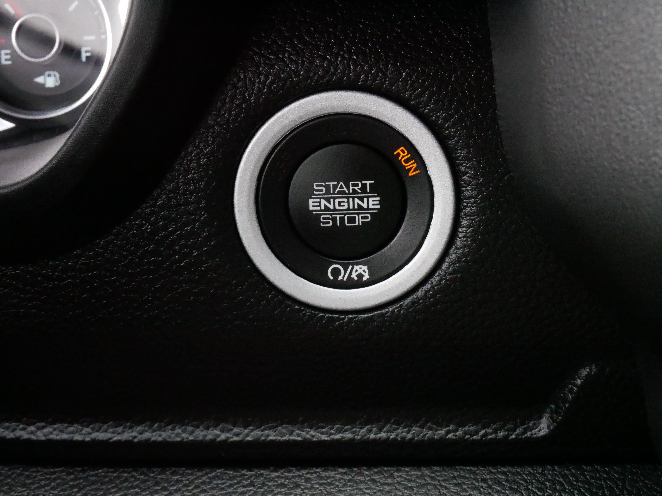 Used 2023 RAM 1500 Laramie AWD/4WD image 29