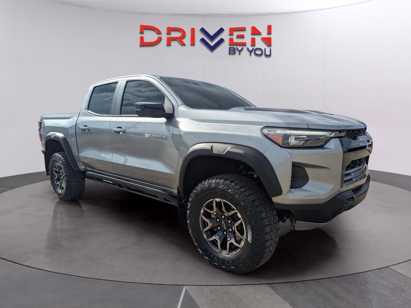 Used 2023 Chevrolet Colorado ZR2 w/ ZR2 Convenience Package III image 8