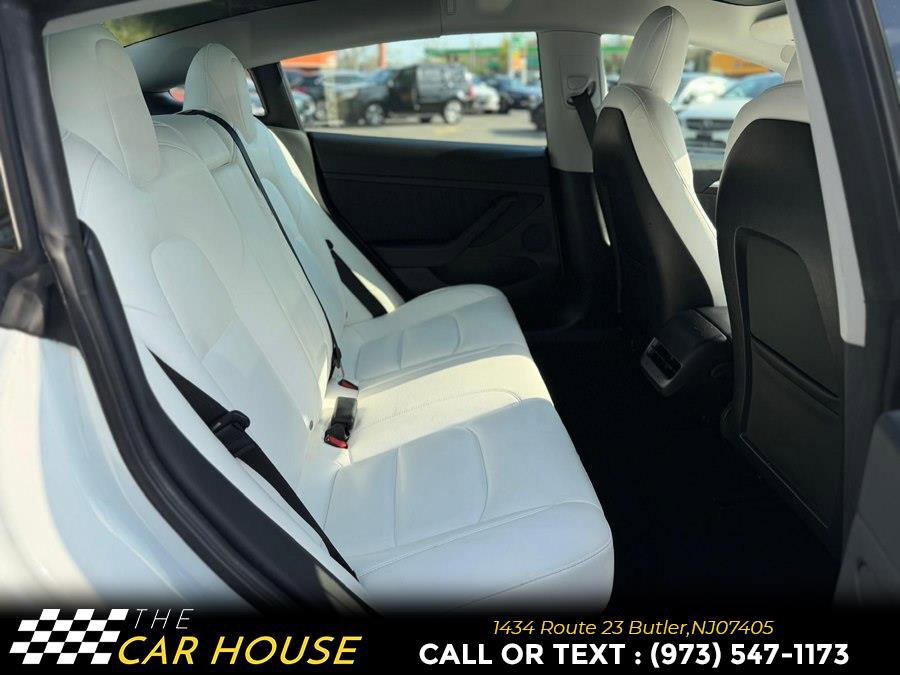 Used 2022 Tesla Model 3 Performance image 18