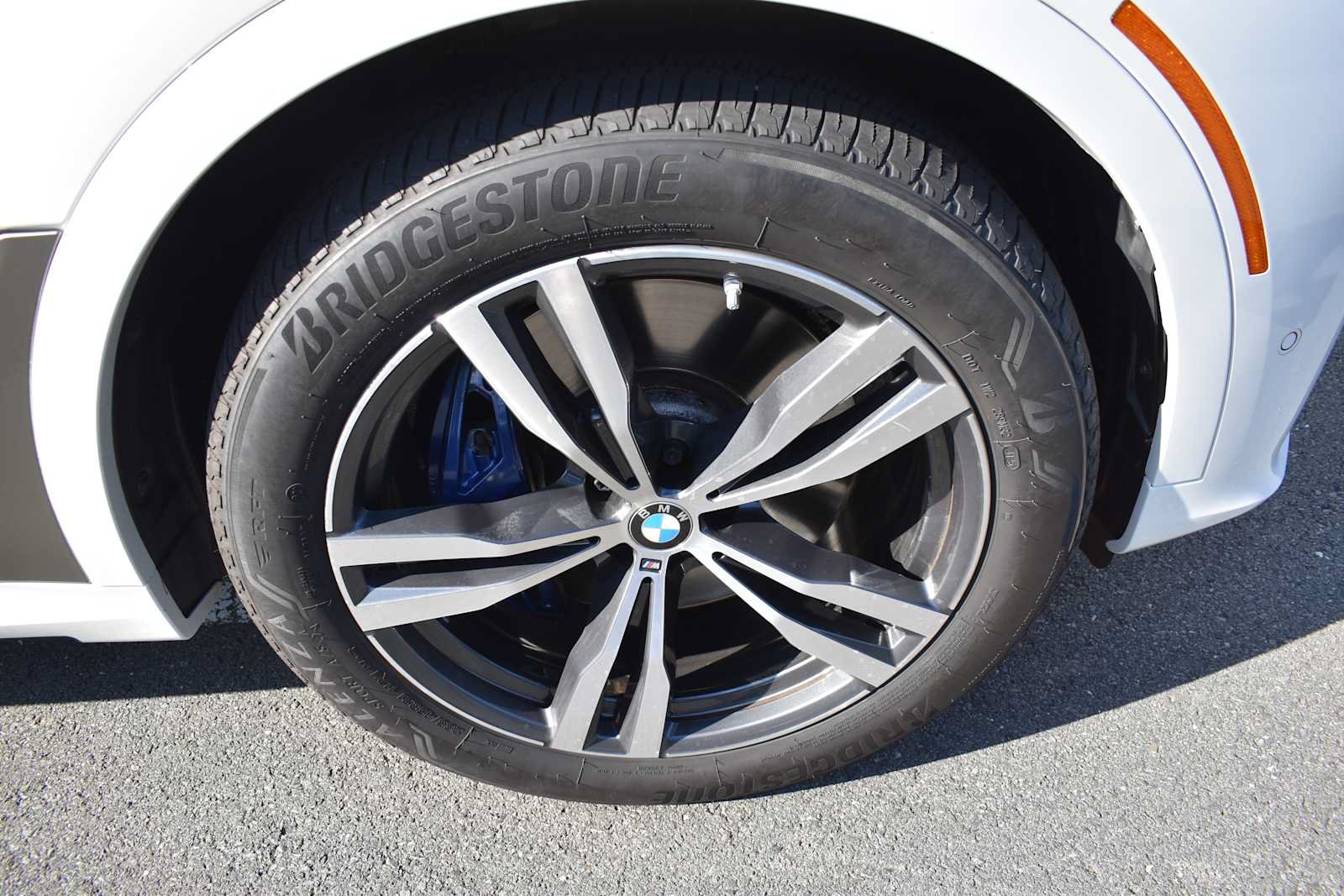 Used 2021 BMW X7 M50i w/ Cold Weather Package AWD/4WD image 23