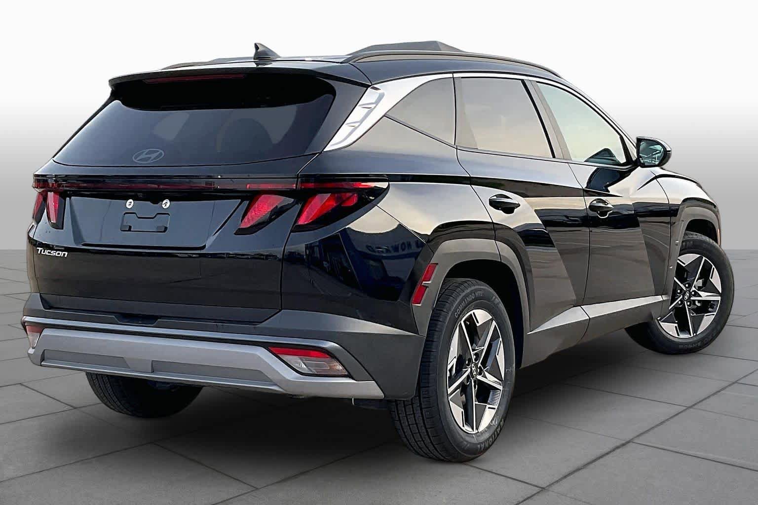 Used 2025 Hyundai Tucson SEL FWD image 14