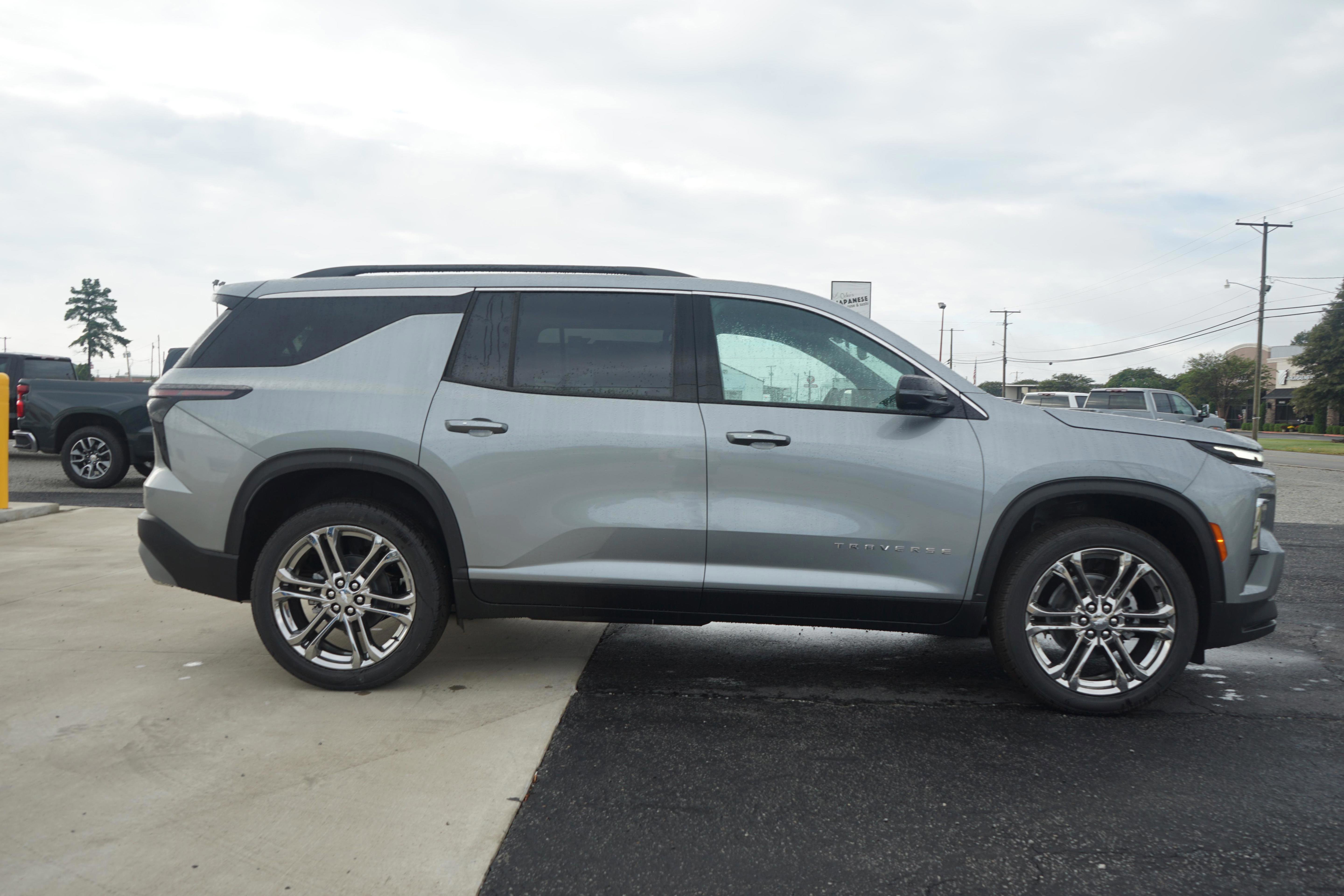 New 2026 Chevrolet Traverse LT image 6