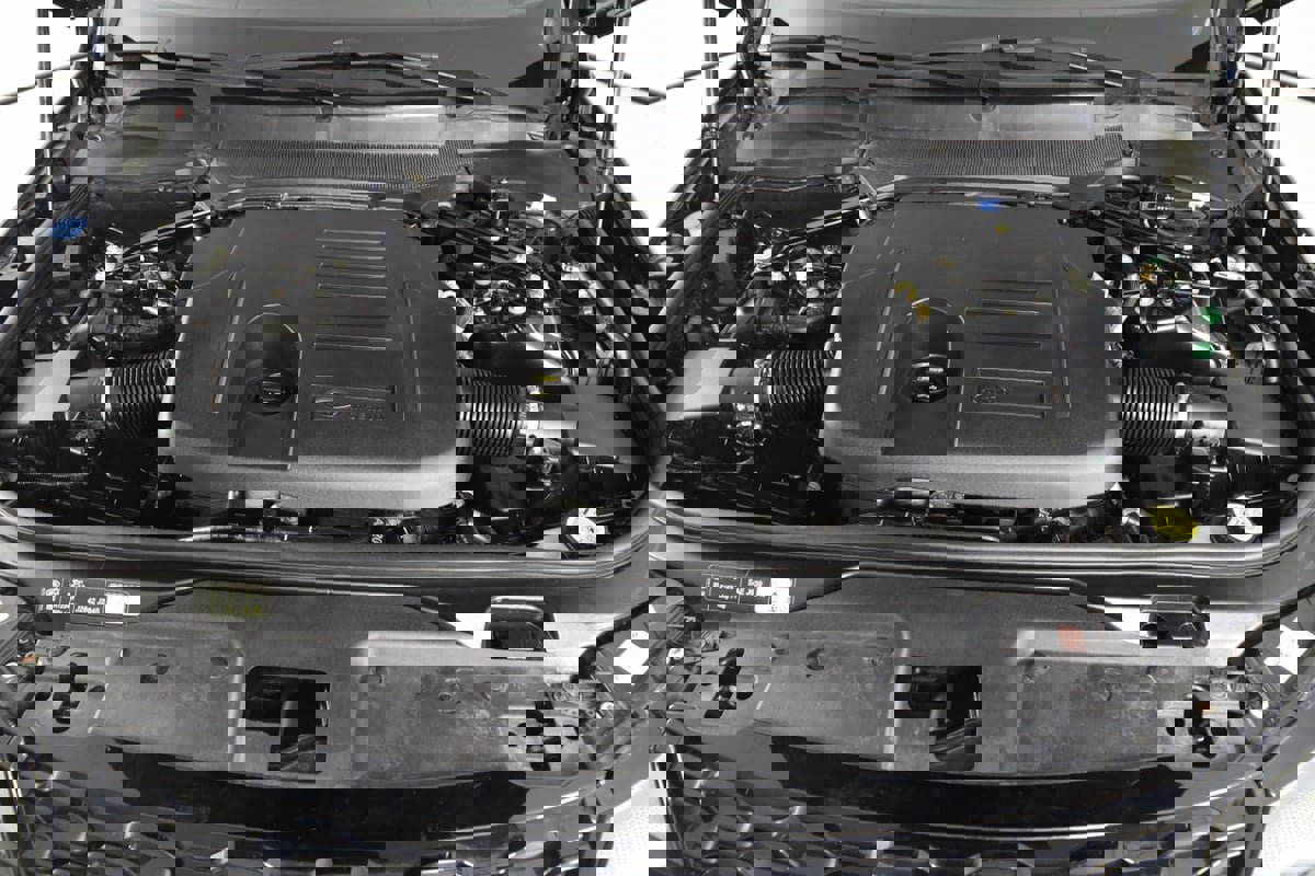 Used 2023 Land Rover Discovery S R-Dynamic image 57