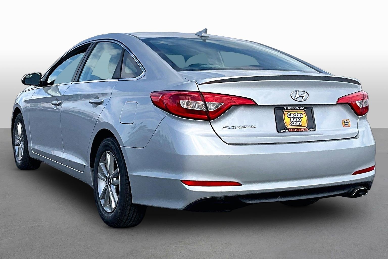 Used 2017 Hyundai Sonata SE FWD image 5