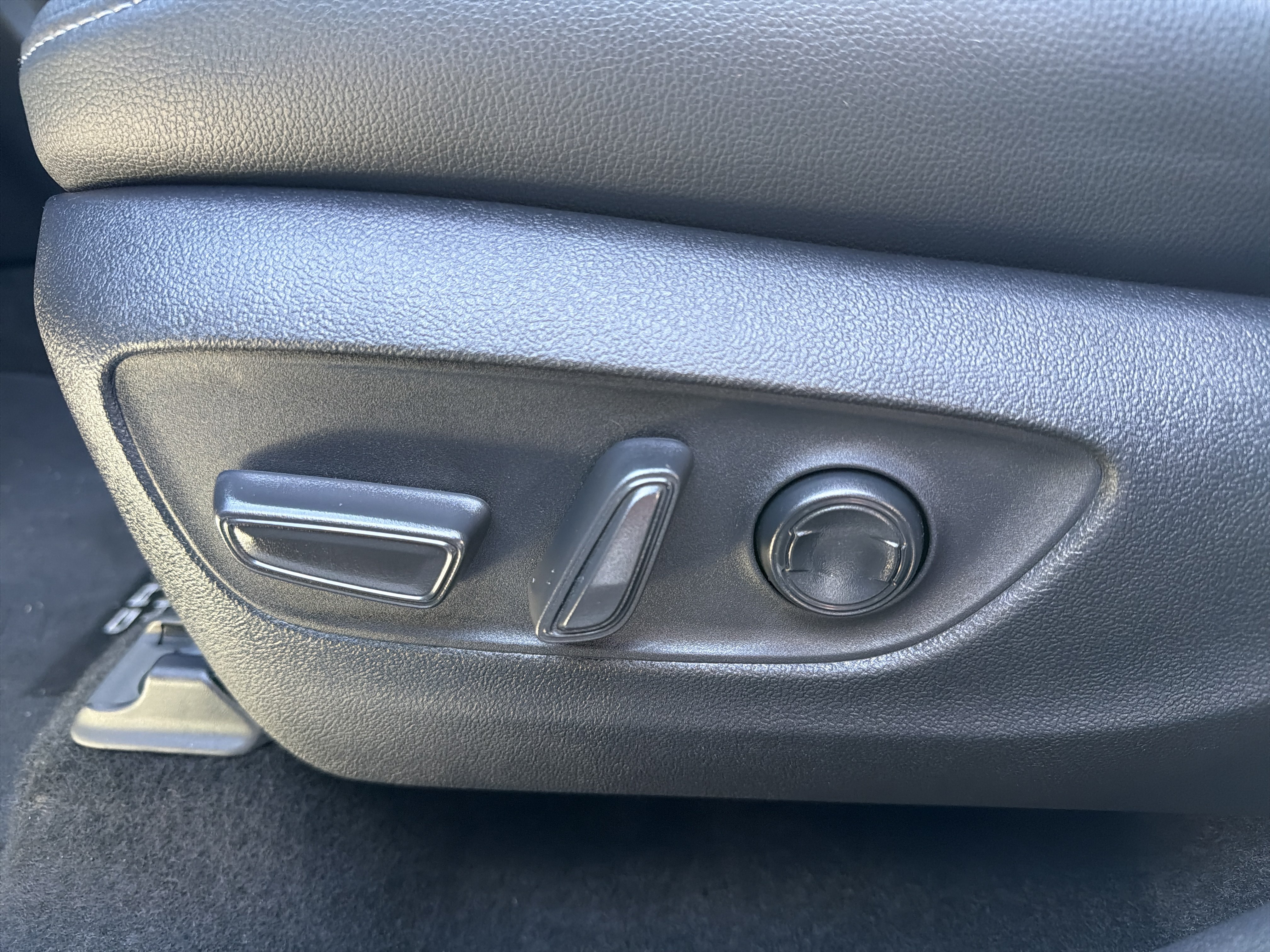 Used 2026 Toyota Grand Highlander AWD Hybrid image 10