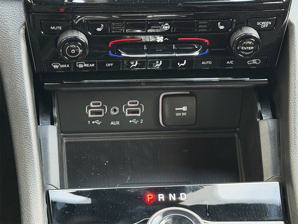 New 2025 Jeep Grand Cherokee L Altitude image 16