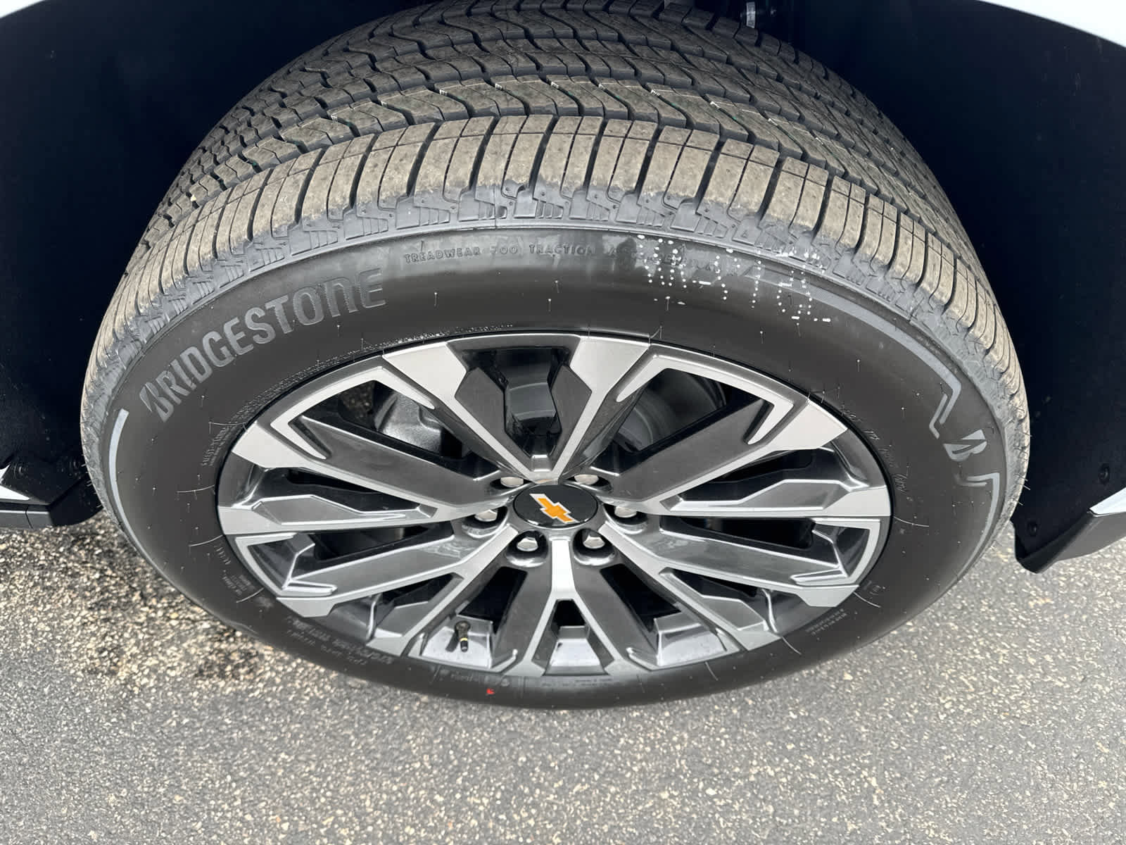 New 2026 Chevrolet Suburban High Country image 14