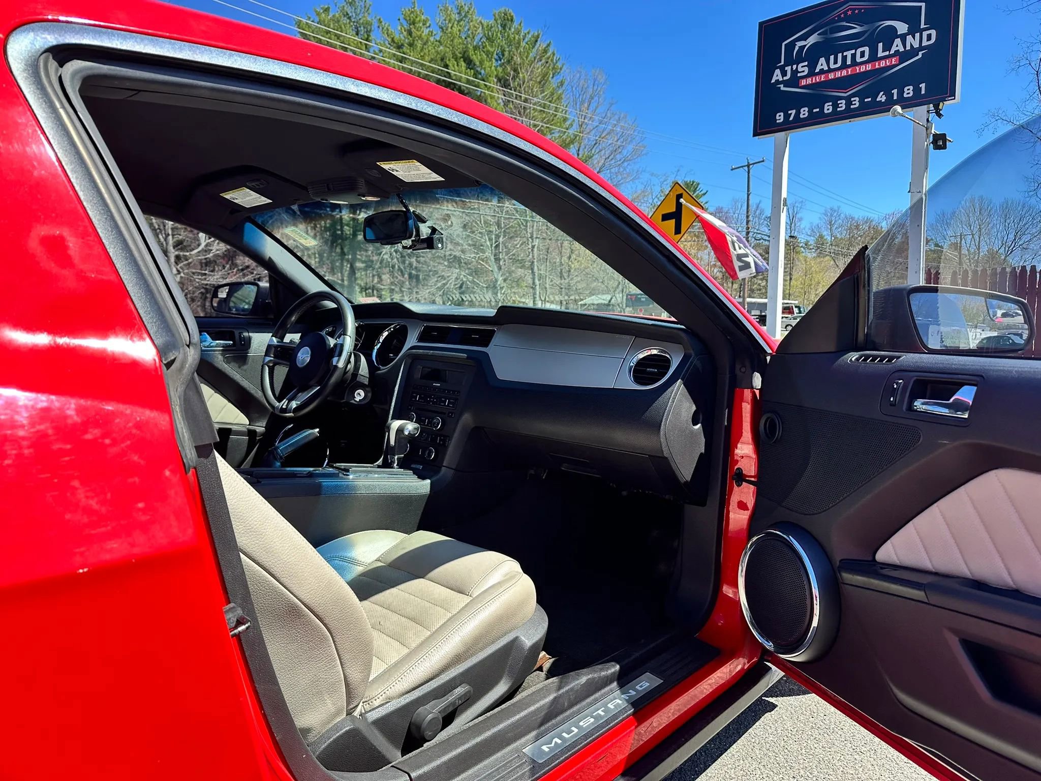 Used 2012 Ford Mustang Premium RWD image 10
