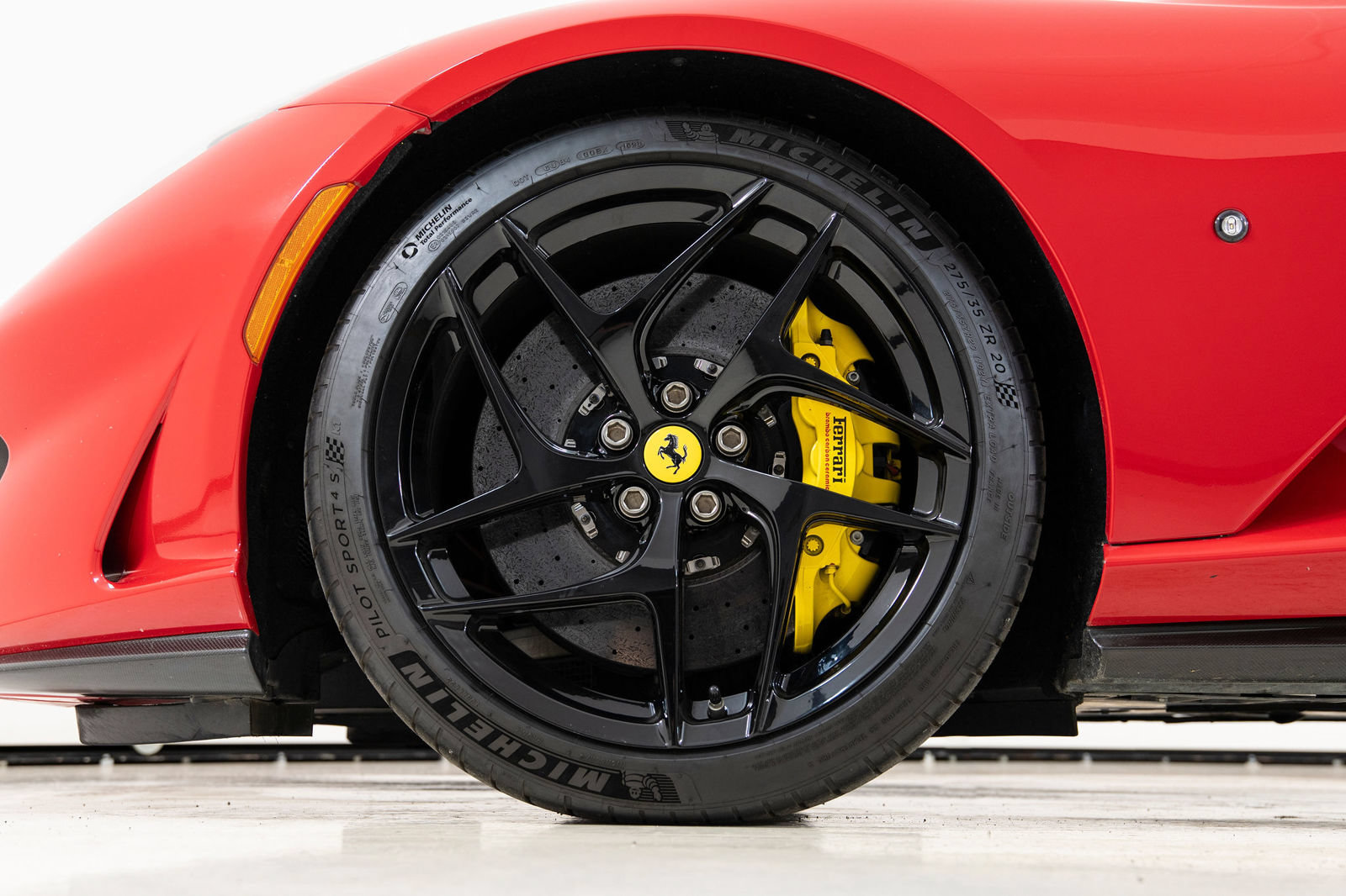 Certified 2018 Ferrari 812 Superfast RWD image 19
