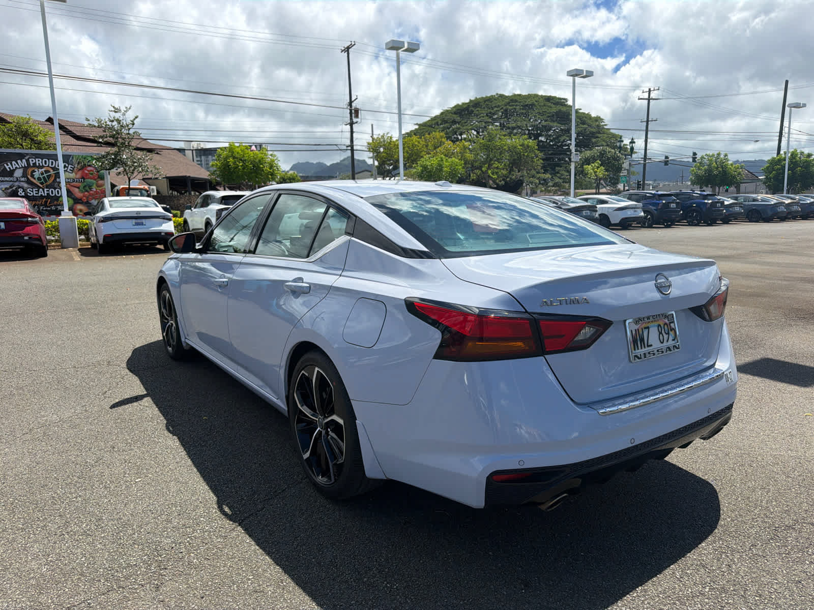 Used 2023 Nissan Altima 2.5 SR w/ SR Premium Package FWD image 4