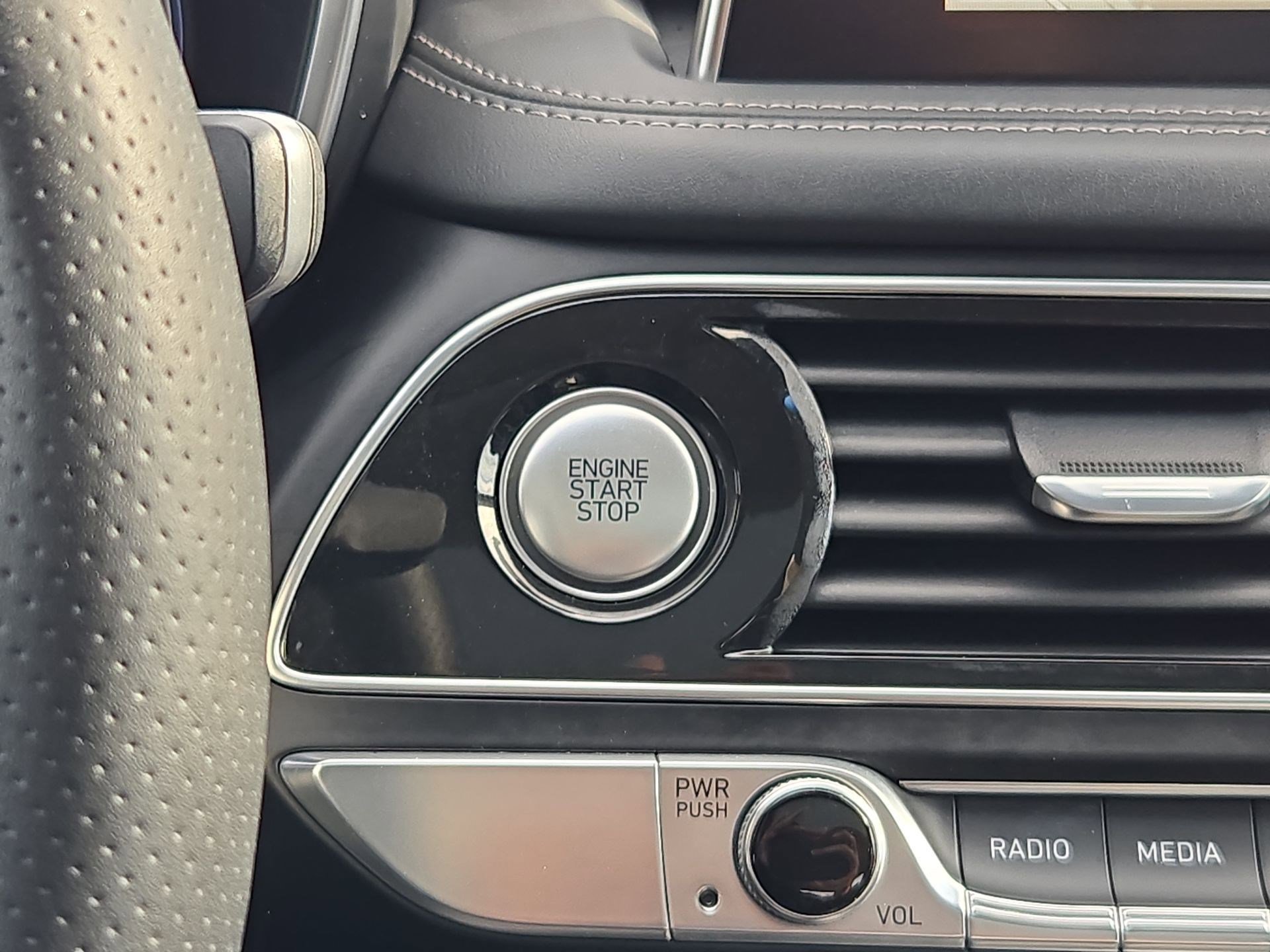 Used 2020 Genesis G70 3.3T w/ Prestige Package image 21