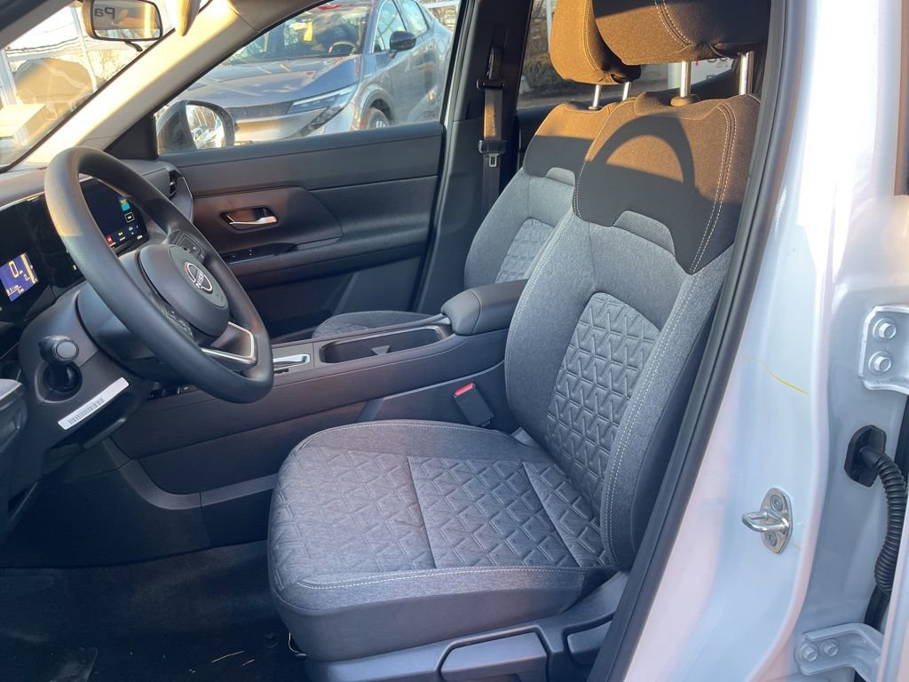 New 2026 Nissan Kicks SV w/ SV Premium Package image 17