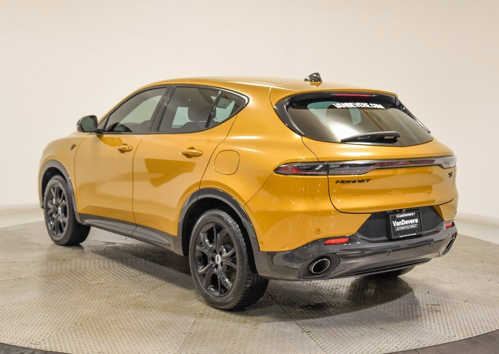 Used 2024 Dodge Hornet R/T Plus w/ Tech Pack Plus w/o Parking image 8