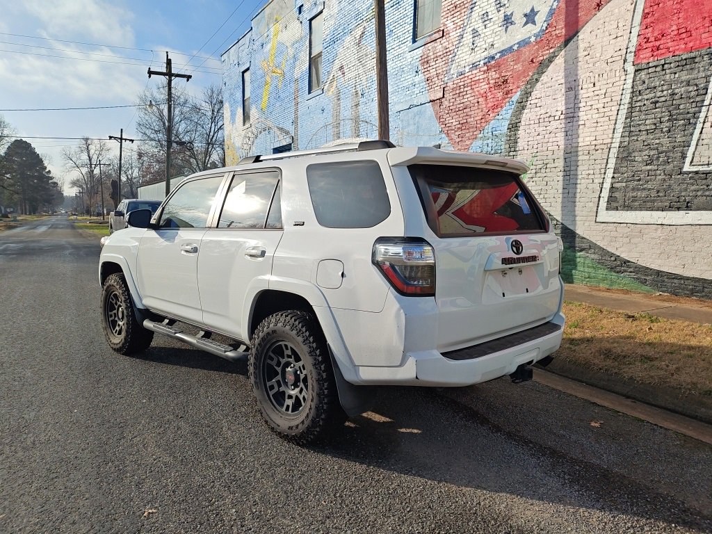 Used 2020 Toyota 4Runner SR5 image 4