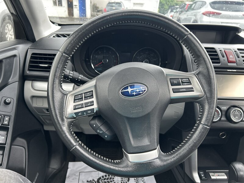 Used 2014 Subaru Forester 2.5i Touring AWD/4WD image 14