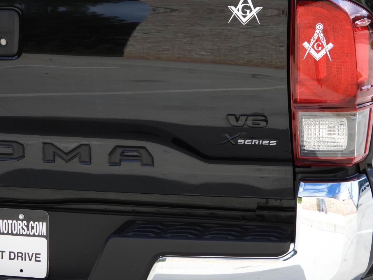Used 2022 Toyota Tacoma SR5 RWD image 15